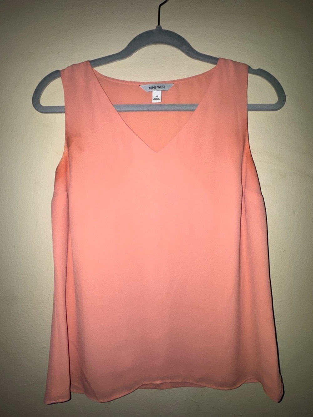 Nine West Peach V-Neck Sleeveless Camisole